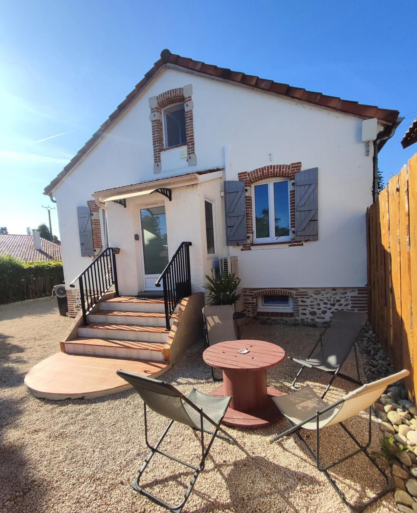 Villa Garona Avec Billard Proche Pyrenees Cazeres Εξωτερικό φωτογραφία